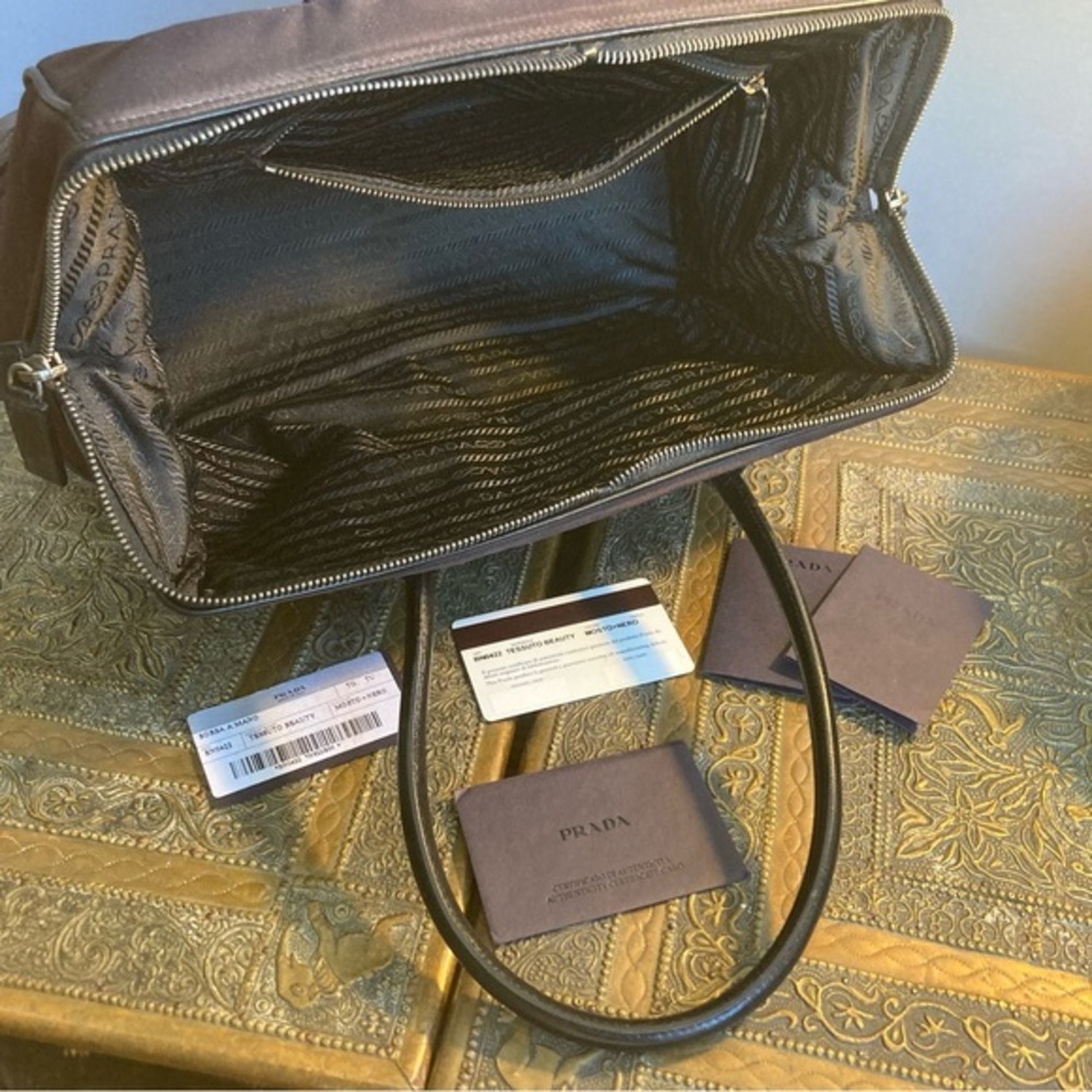 Prada nylon medicine bag top handle‎ train case black burgundy COA included - Picture 14 of 15